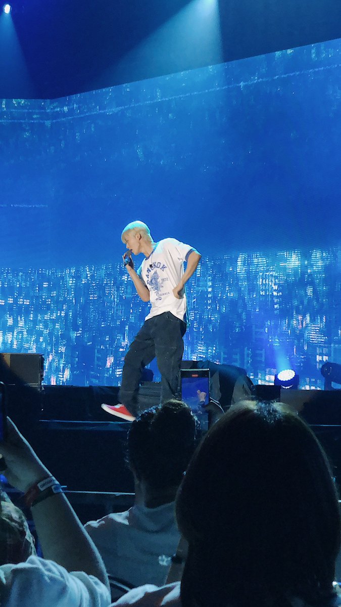 sugarr93__'s tweet photo. ขอเก็บไว้เป็นความทรงจำหน่อย 7ปีที่รักน้องไม่คิดว่าจะมีวันนี้ เกินคาดไปเยอะเลย ตั้งแต่ได้บัตร ซาวเช็คจนได้มายืนข้างน้อง 2ปีที่น้องหายไป มันไม่ง่ายเลยว่าจะเจอน้องได้ที่ไหนแต่สุดท้ายน้องก็กลับมา ขอบคุณที่ทำให้การรอของเรามันคุ้มค่า 21.08.2022 @shxx131bi131 #BIoffline1stFanMeetingBKK https://t.co/FVDzG2OAED