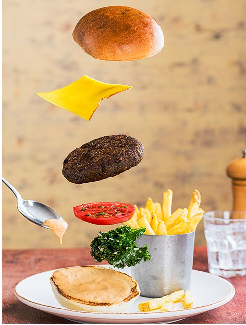 WhiteHart_Hotel's tweet photo. Thursday 25 August is National Burger Day – but here at Fuller’s, we love burgers so much we’ve decided to celebrate them for a whole week.
We are proud to announce that we partnered with Made In Hackney  and we will have on their brand new plant-based burger. :)

#Burger https://t.co/R7RJYnkxuO
