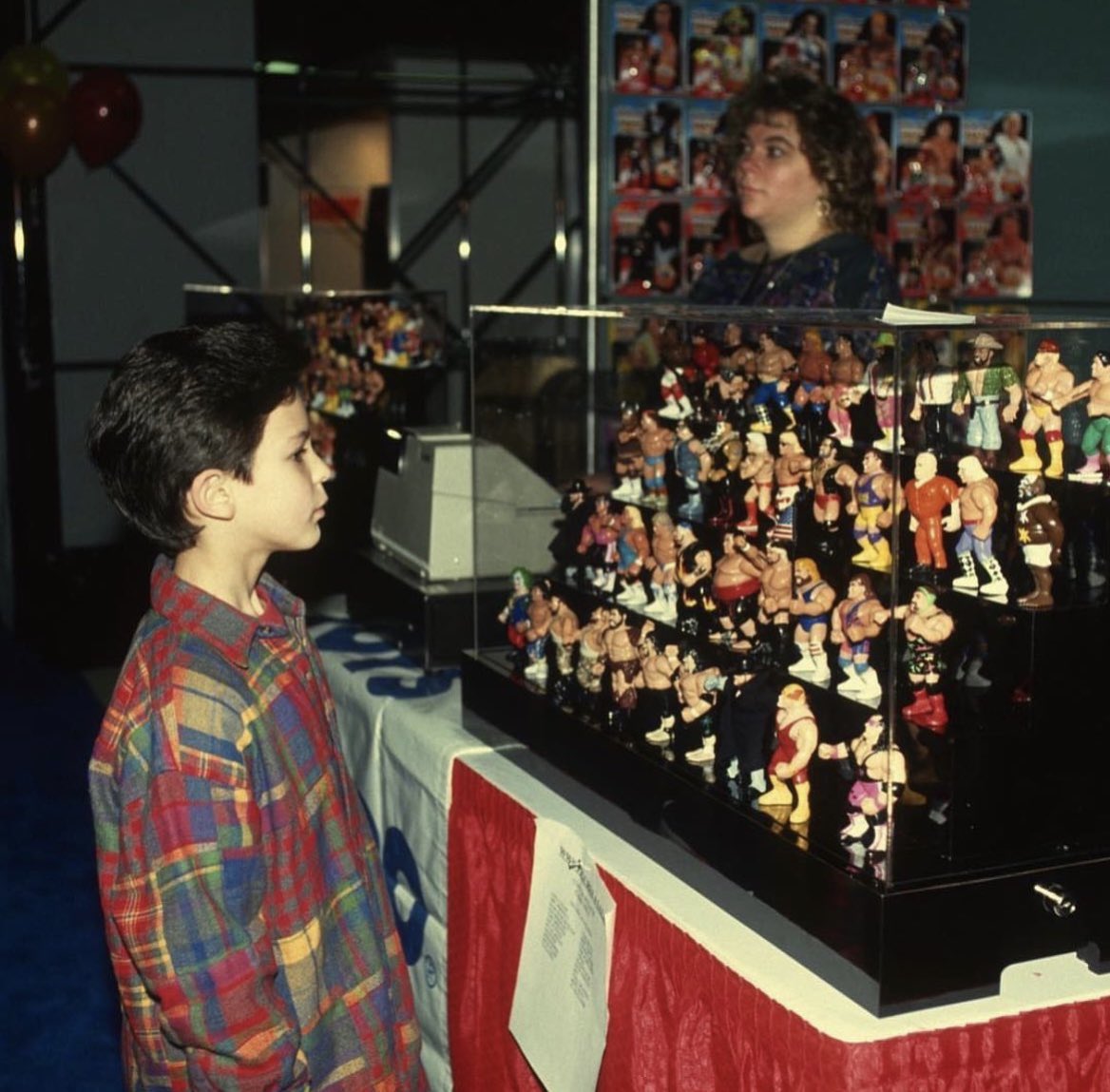 WWF93_97's tweet photo. 📸 WrestleMania X Fan Fest
Madison Square Garden (1994)
Mail Aways for Sale??? https://t.co/d62PZv6CNf