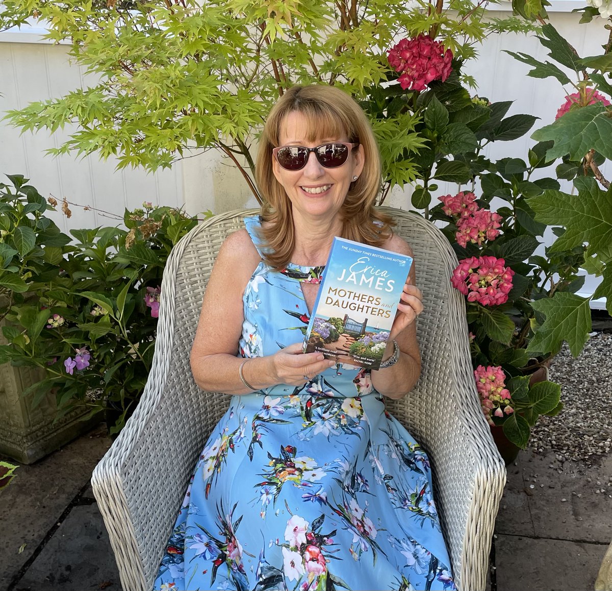 Hello followers new and old! I'm offering a signed copy of my latest book #MothersAndDaughters to win for this coming Bank Holiday Weekend! Just RT this post, making sure you follow me and I'll pick a winner at random Wednesday evening, that's tomorrow. Good luck!