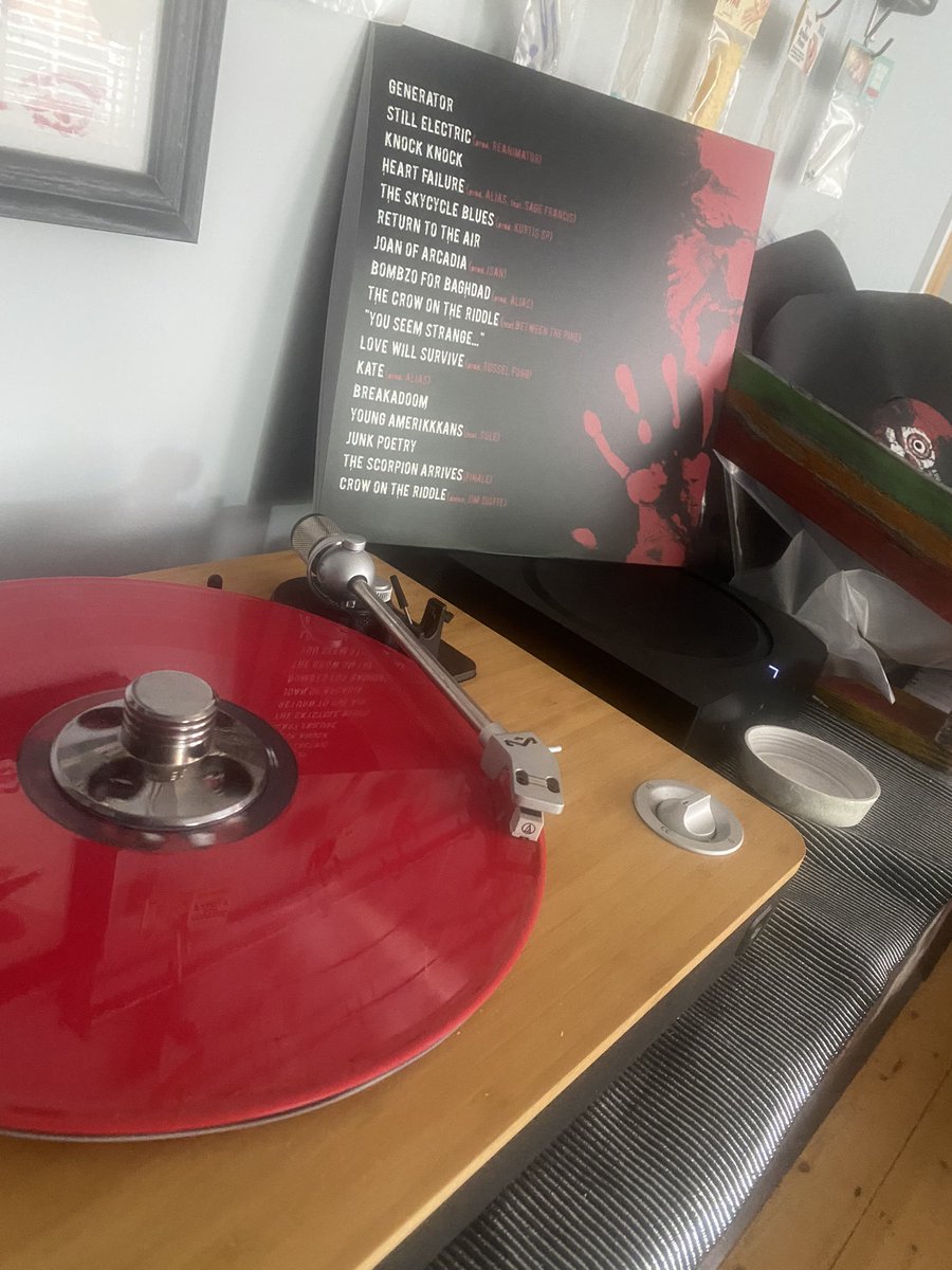 capitalisth1ppy's tweet photo. @BDolanSFR love it when the delivery folks turn up with a parcel, couldn’t wait to listen to this one #strangefamous #lovethisshit #thefailure https://t.co/6DhziWoE74