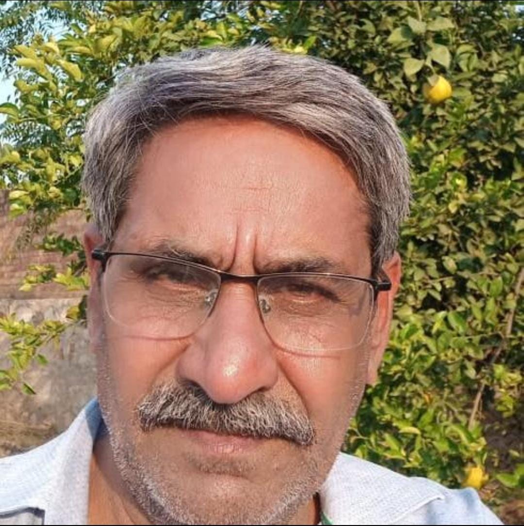 AlediaSunil's tweet photo. महेंद्र सिंह उम्र 71 एवं इनकी माता जी उम्र 90 साल की शाहपुर जाट में किराए से गुजारा करते है। 30 वर्षीय महिला #SHOHauzKhas के साथ मिलकर इनके ऊपर दबाव बनवा रहे है की दुकान के किराए की अवधि बढ़ाए जबकि ये लोग नही चाहते है।  क्या @CPDelhi @DelhiPolice @LtGovDelhi इस पर संज्ञान लेंगे। https://t.co/bxQoszzs2Q