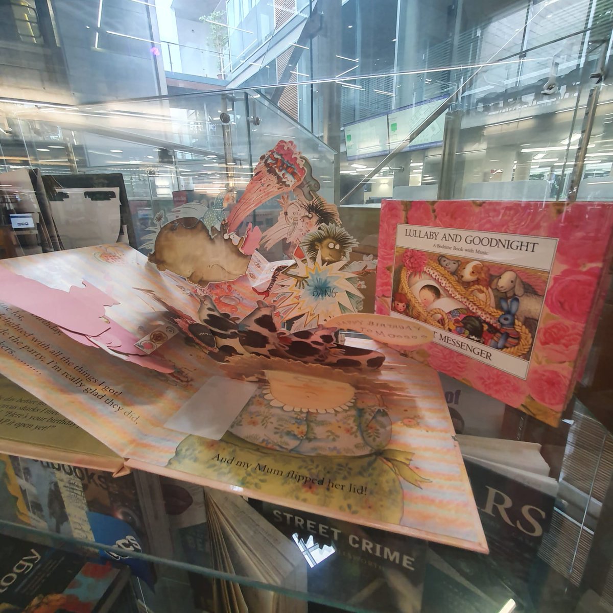 JacqPriego's tweet photo. #Teachingprep means that I get to visit @UoPlibrary & enjoy their wonderful displays. This time, #schoolleavers completing their @NCS #socialaction project contributed books that represent their interests, some of them in #unconventional formats:
https://t.co/GkcbxcwKWH https://t.co/Yj4kAl9fmA