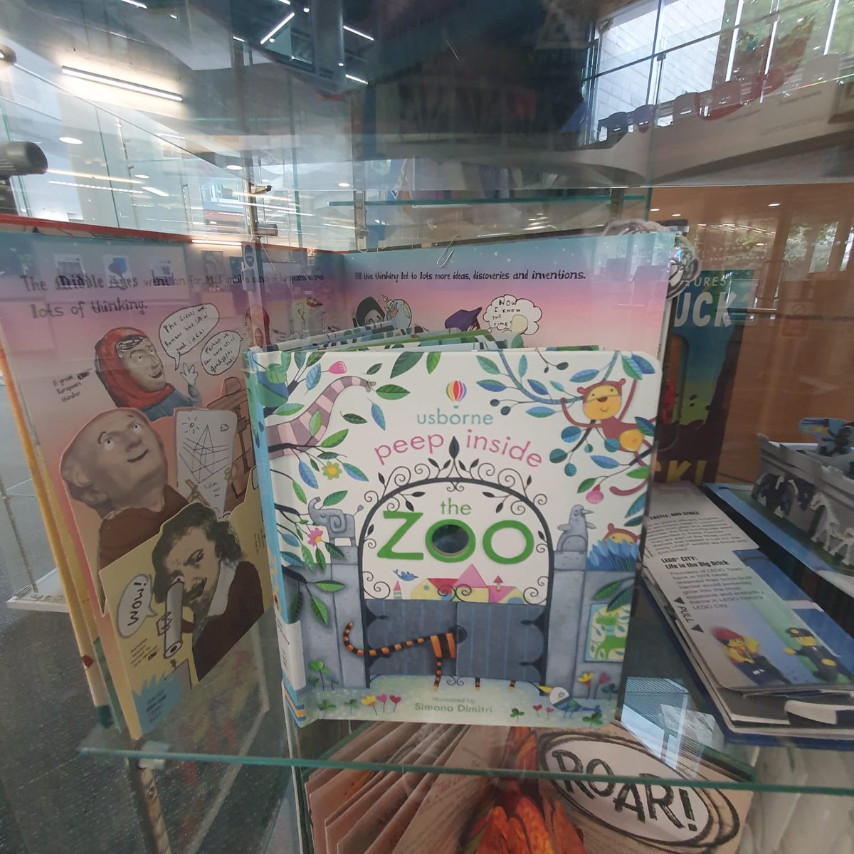 JacqPriego's tweet photo. #Teachingprep means that I get to visit @UoPlibrary & enjoy their wonderful displays. This time, #schoolleavers completing their @NCS #socialaction project contributed books that represent their interests, some of them in #unconventional formats:
https://t.co/GkcbxcwKWH https://t.co/Yj4kAl9fmA