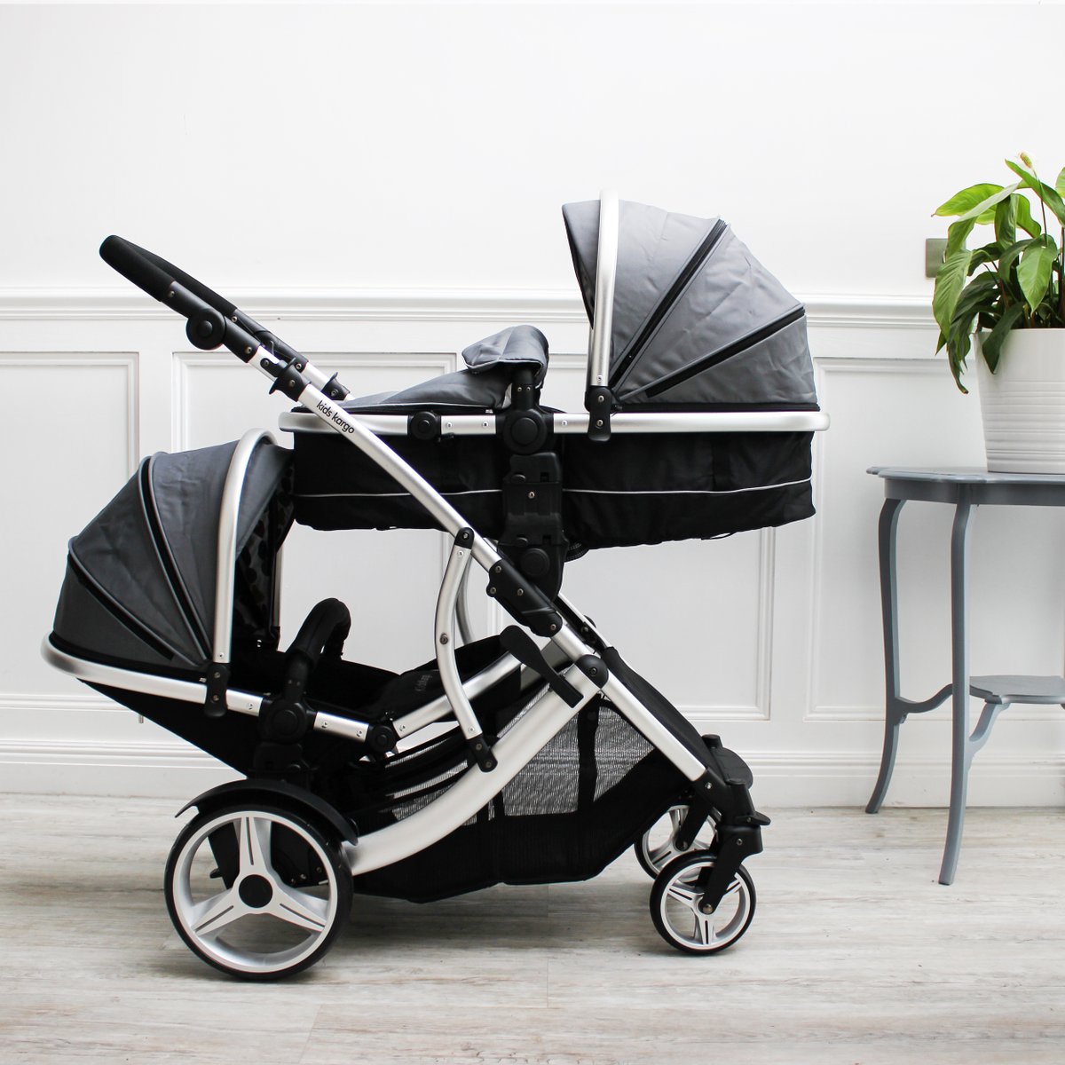 image4kidz's tweet photo. £549.99 Duellette Baby &amp; Tot double pushchair.⁠
FREE Isofix car seat, carrycot &amp; tot seat.🌟⁠
⁠
✨FREE ISOFIX CAR SEAT⁠ WORTH £120⁠
✨Carrycot convertible to seat unit ⁠
⁠
https://t.co/d05D10B4i2⁠
Offer ends soon 🌟⁠ https://t.co/BOauuw3d8k