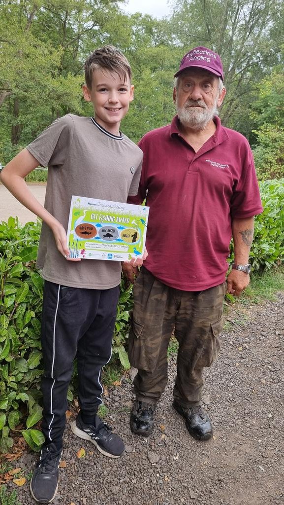 EdserAlison's tweet photo. @Royale1945 National  fishing  month  with reflections Angling  at henfold lakes  fishery https://t.co/FvevC2bGje