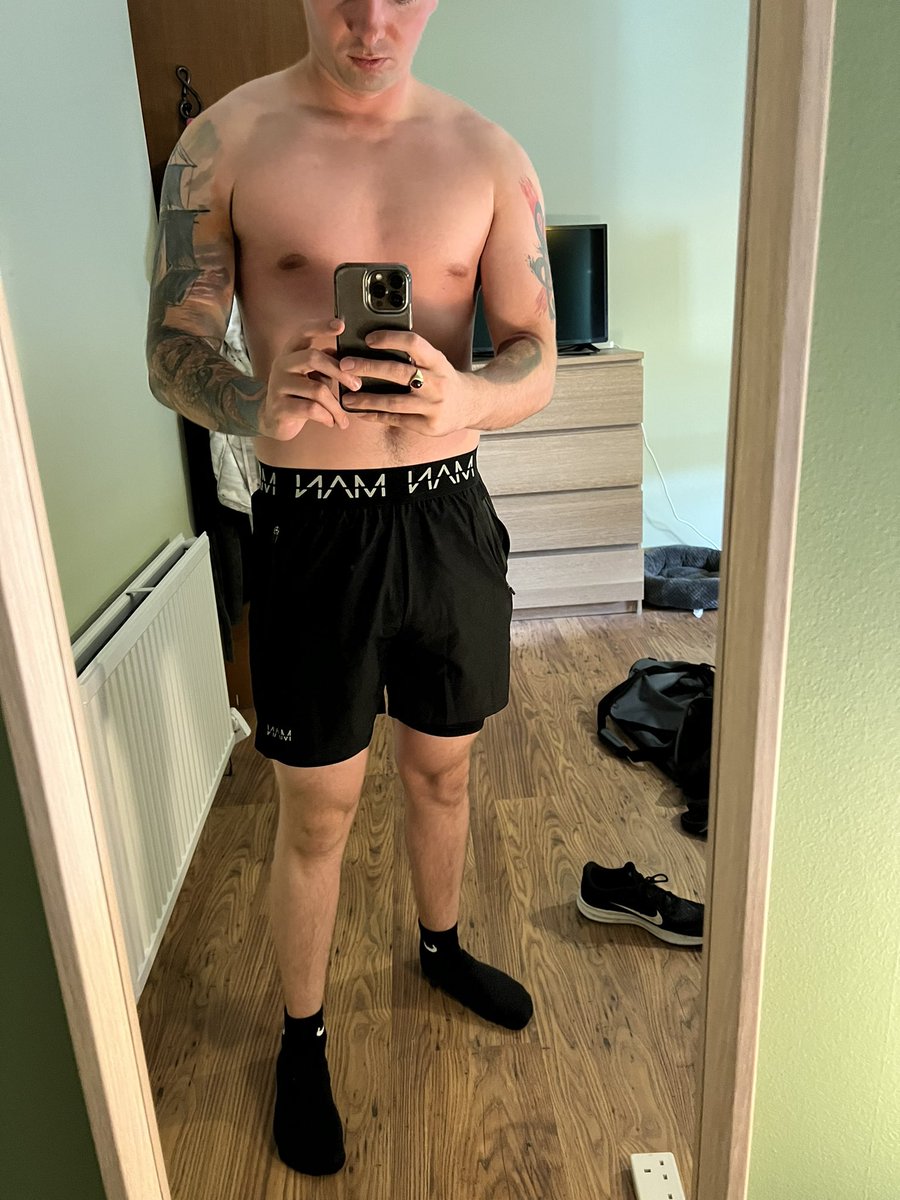 alpha_angus's tweet photo. About to work up a sweat for my piggies #cuck #sissy #footmaster #finsub #master #humiliation #slave #humanATM #findsub #finD #feet #drain #alphamale https://t.co/x50ssw7sdy