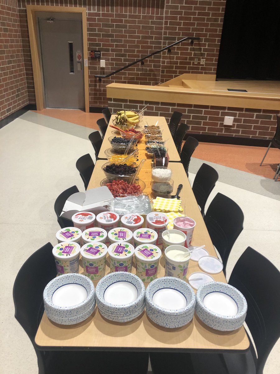 LCLSOfficeofSS's tweet photo. Thanks to the Liberty Center PTO for purchasing and preparing the ingredients for our yogurt parfait bar this morning! @LC_Tigers @LCMSTigers @LCHSGoTigers @Supt_LC https://t.co/ik4YMEDmqq