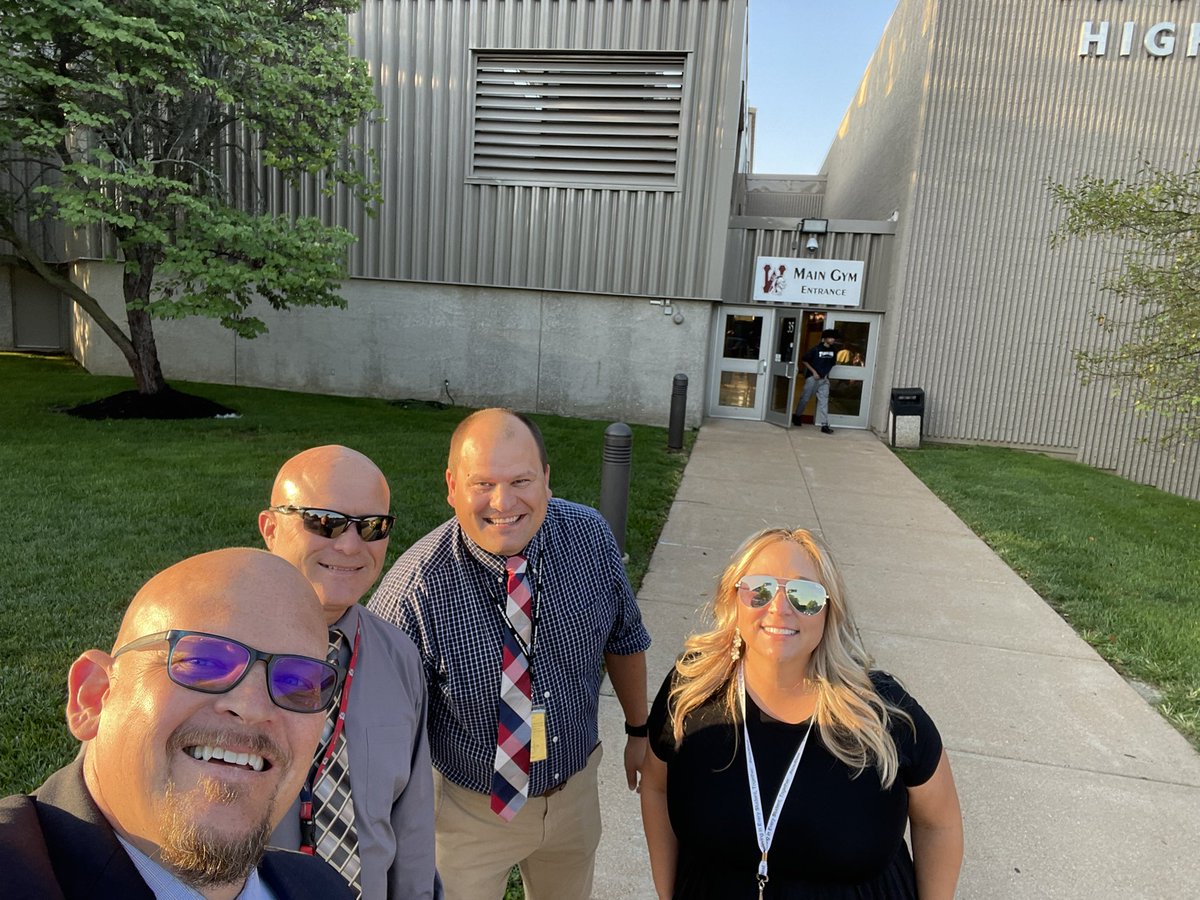 drsefrit's tweet photo. The WARRIORS are all in and ready for a GREAT year! #scsdGREAT #SCWpride https://t.co/kBOdLkRVHe