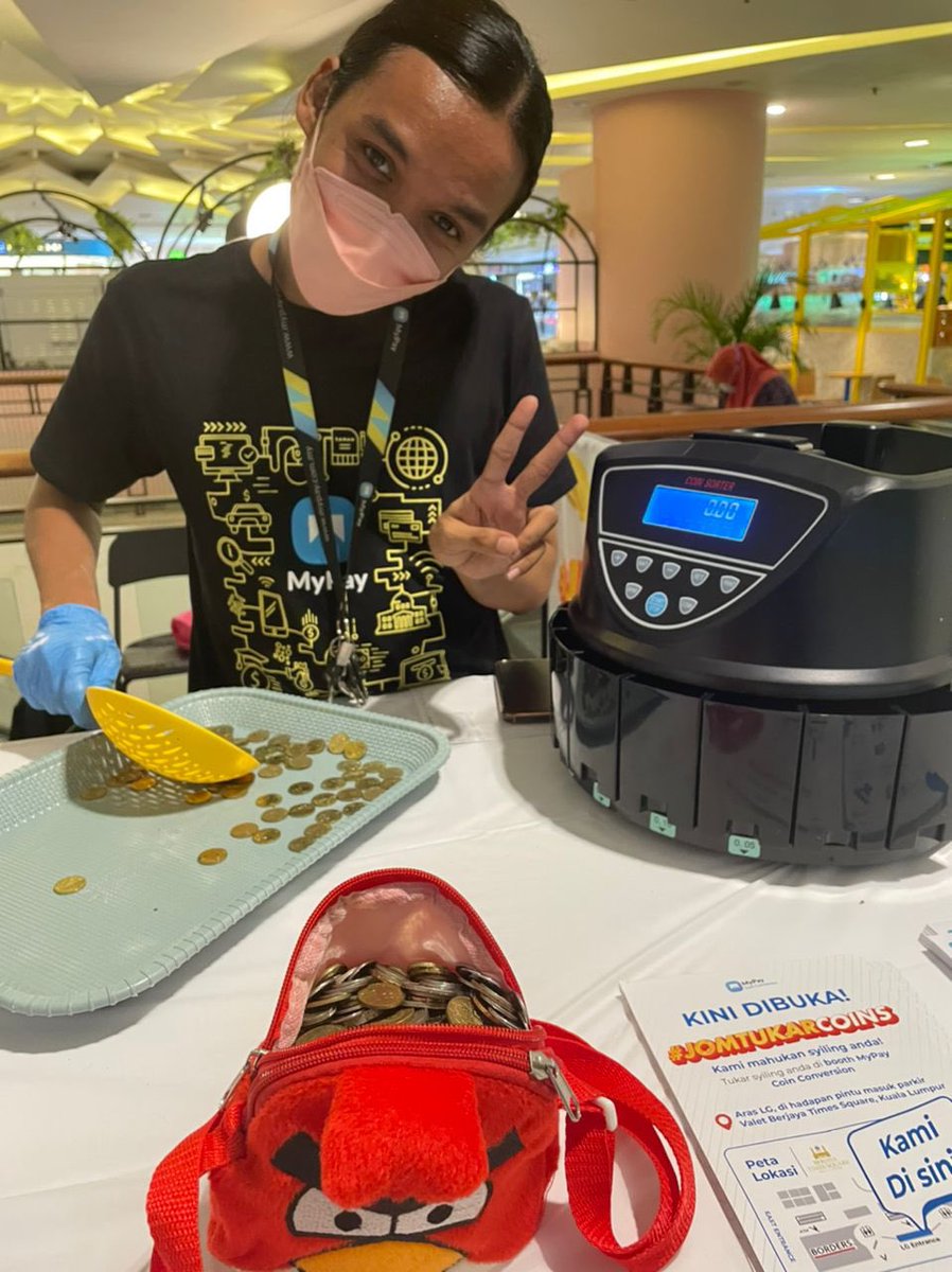 tattyhassan's tweet photo. Banyak duit syilling? Anda tak perlu duduk bersila atas lantai kira sebijik-sebijik lagi dah.

Download je app MyPay > bawak gi Times Square, booth belakang Breadstory (level LG) > dorang kira dalam machine > nanti dorang masukkan dalam account kita ✨ https://t.co/juJihR8uOY