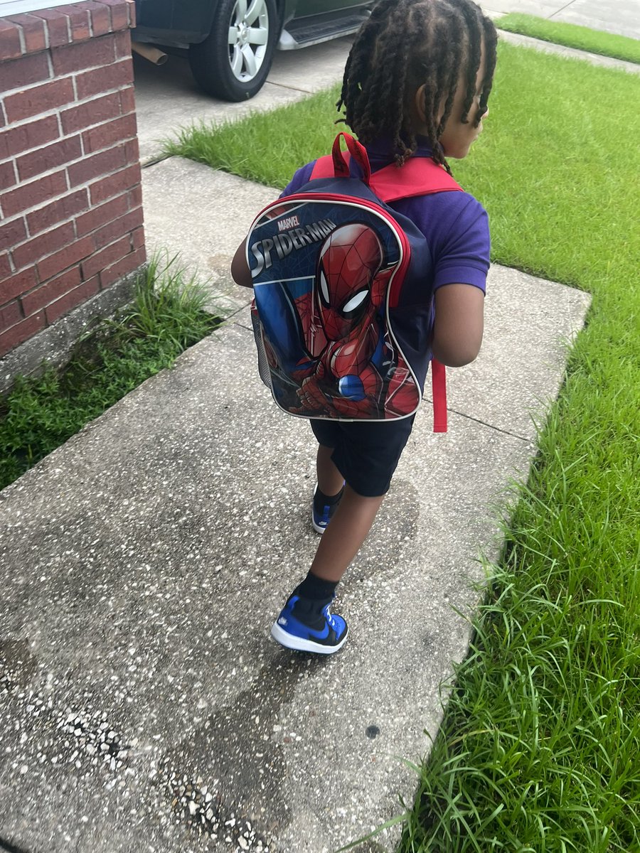 MalerieIII's tweet photo. Pre-K &amp; snagga toof 😣 #LordbeWithMe I was tryna keep this one a baby for as long as I can  …I cry every time I drop him off😒😤 https://t.co/3MuvnNFlyV
