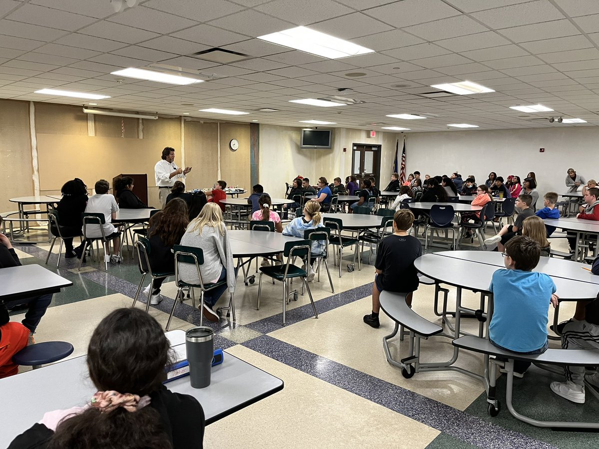 SFE_3820's tweet photo. Nothing better than starting your day with @IXScience - discussing energy today! #wearewayne #stoutfieldgood #sfestem https://t.co/BMrE5YHPnD