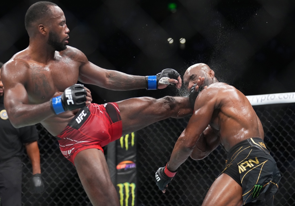 BenchNBleachers's tweet photo. 🚨Season 3, Episode 1🎙

 “A Nigerian Nightmare” 

Episode Notes:

@toluarowolo and @MrAgiri talk about the AJ and Kamaru Usman losses, #TuchelOut?, popping Arsenal, and more.

Podcast Link: https://t.co/uscMX4DVmR

#PodsInNaija #BnBPod https://t.co/TNfehoaEQ3