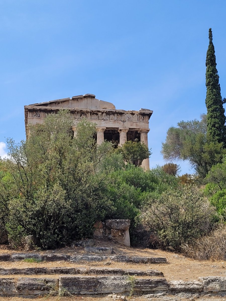 badly_wired's tweet photo. Temple of Hephaestus.
"Strike ought to have felt ludicrous in this boudoir, which was all frivolity and prettiness, but she played Aphrodite to hisย Hephaestusย so adeptly that thoughts of Robin and Matthew were sometimes driven entirely from his mind"
#CormoranStrike
#bitniche https://t.co/WUdWQQHMKA