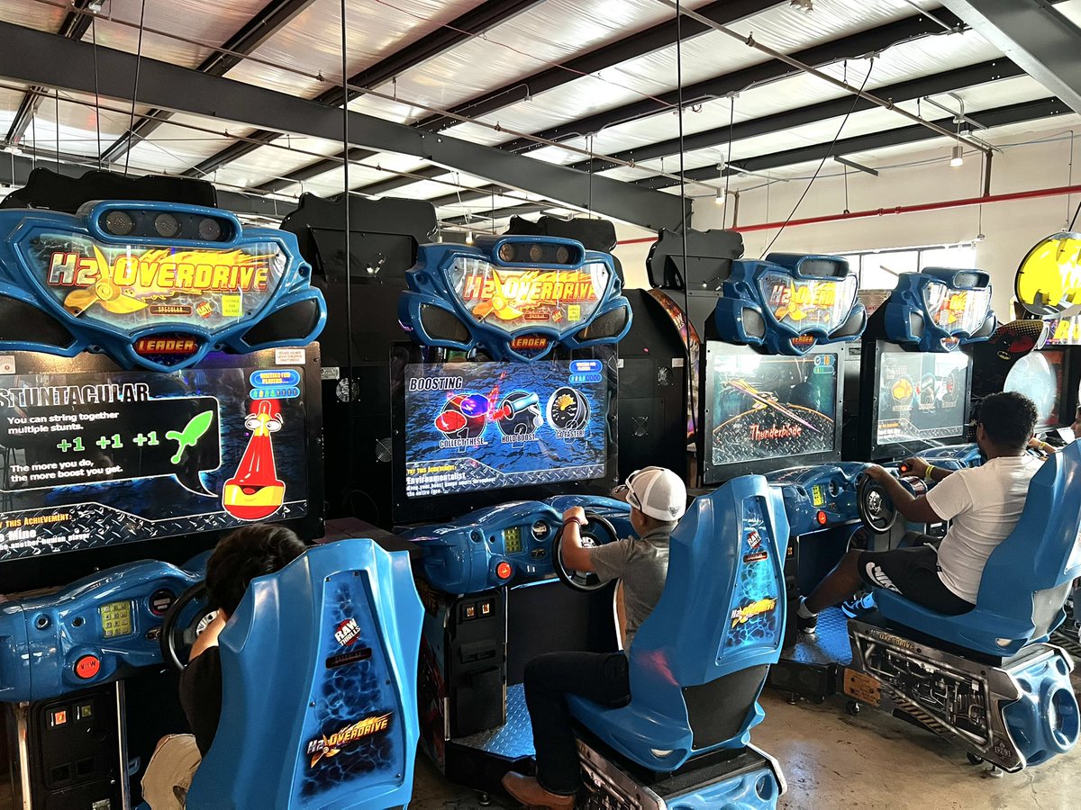 RetroMod64's tweet photo. There was always a steady lineup for some #h2overdrive at #cidercadehouston over the weekend. @rawthrills @cidercade https://t.co/uGY08o2WUI