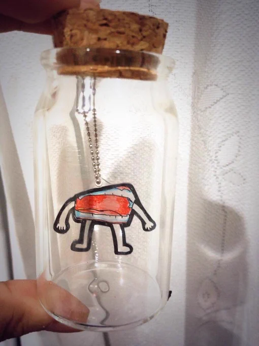 私の過去のプラ板遊び発見した。荒北の歯茎キーホルダーとアラービィの指輪 