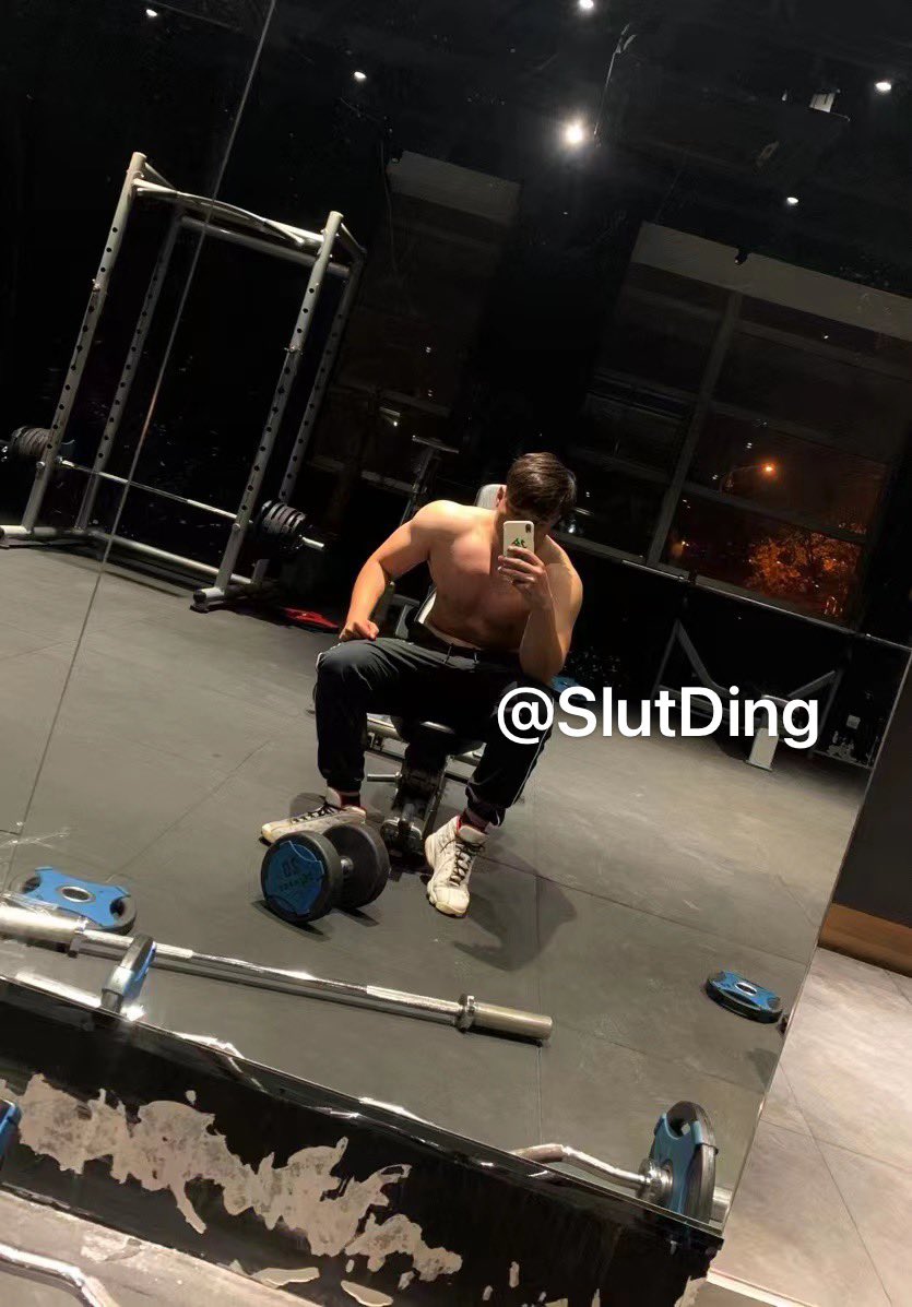 SlutDing's tweet photo. 上海某学校的直男体育老师 张辰涛 186cm 18221xx8906（方便我找人hhh

#直男 #勾引直男 #体育生直男 #体育生帅哥 #直男勾引 #勾引 #伪娘 https://t.co/w24E5Di3qa