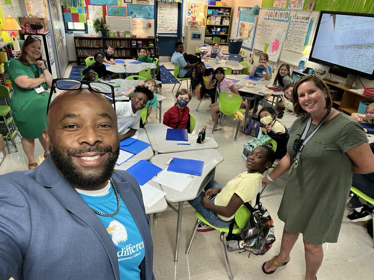dan_a_sims's tweet photo. @SpringdaleMacon you are ROLLING in these classrooms! I left feeling like the Eagle is about to soar to new academic heights! Keep climbing! @BibbSchools #Built4Bibb #Built2Fly https://t.co/usQfMODe9B