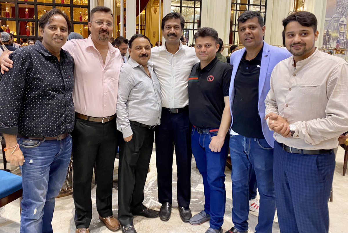 mudit_aggarwal's tweet photo. Pleasantly surprised to meet Old friends from #chandnichowk at a function https://t.co/i3vt2RALep