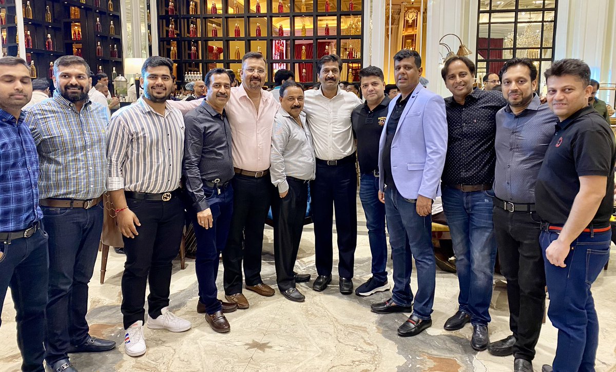mudit_aggarwal's tweet photo. Pleasantly surprised to meet Old friends from #chandnichowk at a function https://t.co/i3vt2RALep