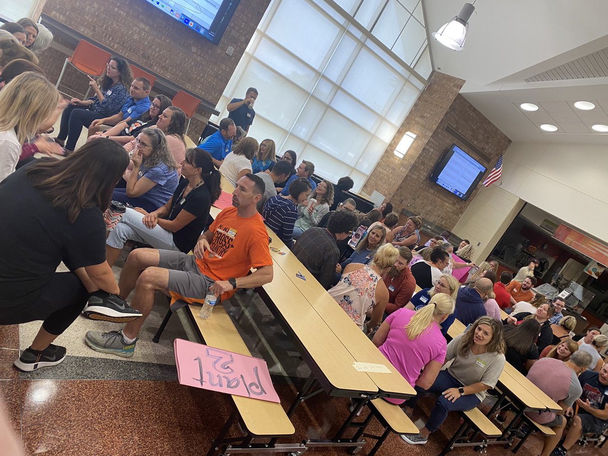 NAMSMath's tweet photo. What better way to get to know new staff than with team speed dating! #kkidpride https://t.co/zaskqNFBO0