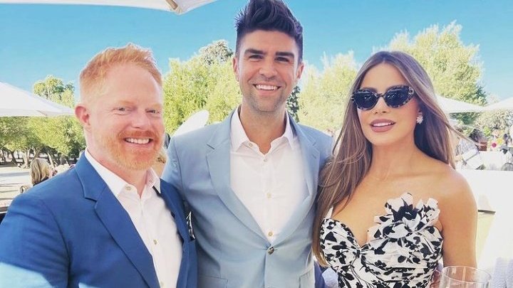 Família na ficção e na vida real! O elenco de "Modern Family" no casamento da Sarah Hyland 🥹