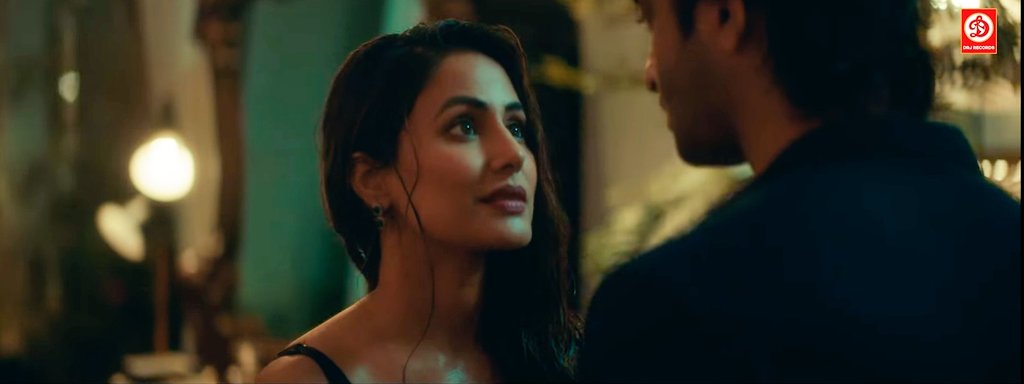 tanu_gupta80's tweet photo. Oh my poor heart 🥵❤️
Gosh ..u r a stunner ..super hot 🔥..that black saree, that wet look 🥵and ur eyes ..which r fire and u just putting screen on fire 🔥
Bollywood Vibes 
#HinaKhan @eyehinakhan 
#Runjhun https://t.co/c17ebMzfzp