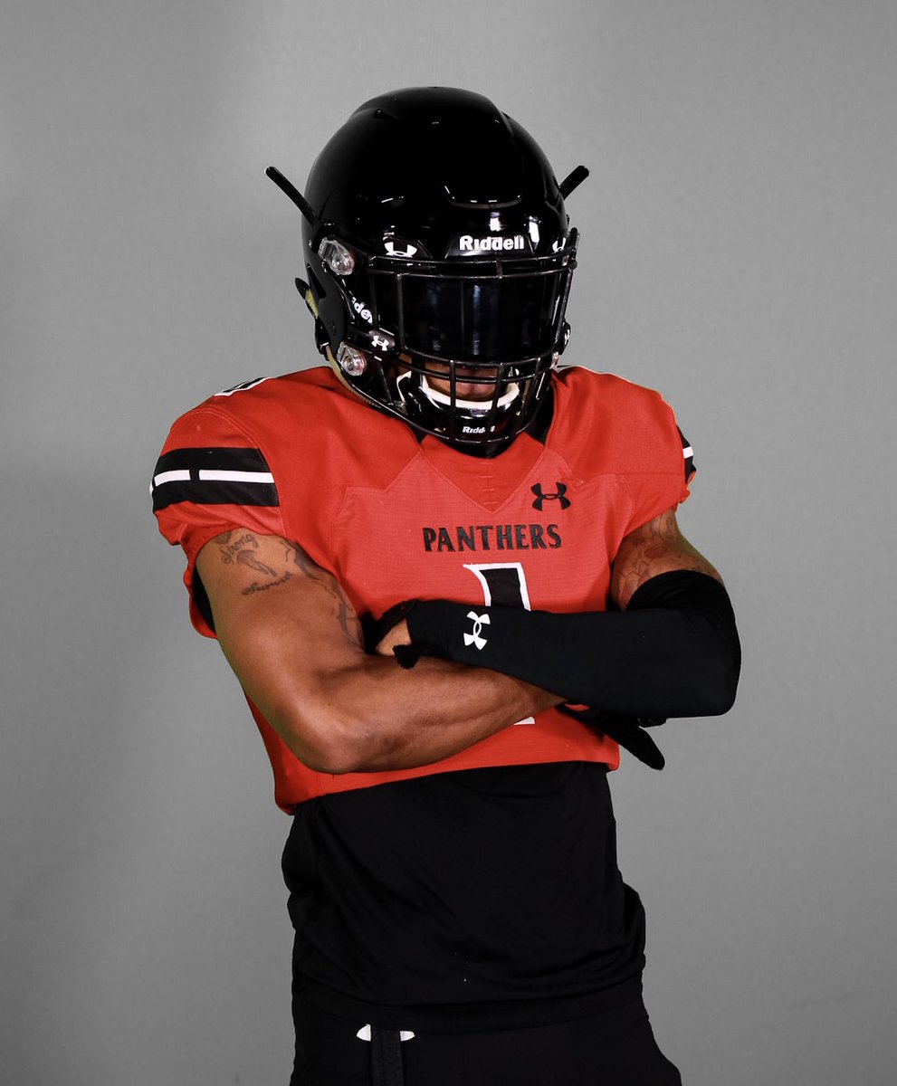 AceRodro's tweet image. It’s #1 Reason Why I Have To Go Harder ‼️🏈 #football #Lastride