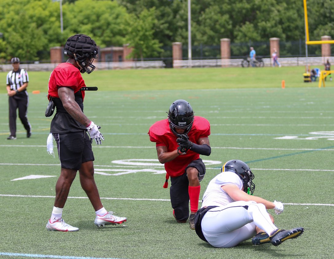 AceRodro's tweet image. It’s #1 Reason Why I Have To Go Harder ‼️🏈 #football #Lastride