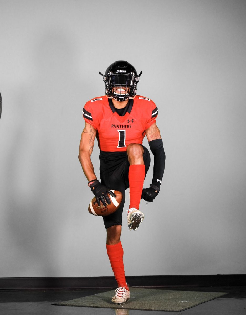 AceRodro's tweet image. It’s #1 Reason Why I Have To Go Harder ‼️🏈 #football #Lastride