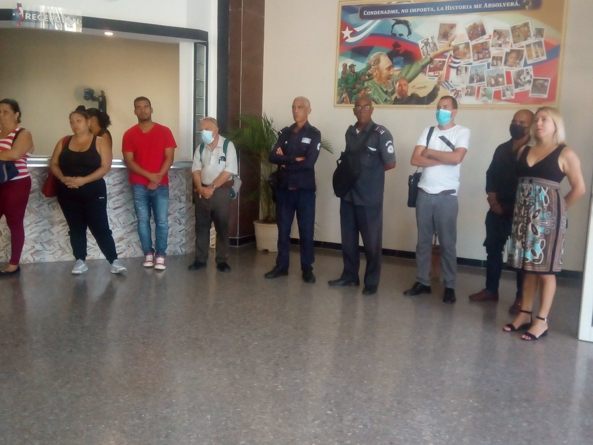 bell_delis's tweet photo. Inicia la mañana con un homenaje de los trabajadores de la Sede de Gobierno de Marianao a sus Marianas. Matutino conducido por el elocuente y apacionado  Arturo Matute.
¡Felicidades Mujer!
#LaMujerCubanaVive https://t.co/trfmBjD8OJ
