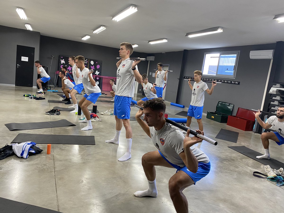 GFCAVolleyBall's tweet photo. Démarrage de la saison 2022/2023 pour notre nouvel effectif pro et notre équipe du CFCP!

#𝙜𝙧𝙖𝙣𝙙𝙞𝙧𝙚𝙣𝙨𝙚𝙢𝙗𝙡𝙚 #𝙘𝙧𝙚𝙨𝙘𝙚𝙞𝙣𝙨𝙚𝙢𝙚 🔴🔵
#gfcavolley #gfca #forzagfca #lnv #lbm #ffvolley #volleypro #volleyball #sportpro #sportaddict #ajaccio #corse https://t.co/GiZFxU4pPU