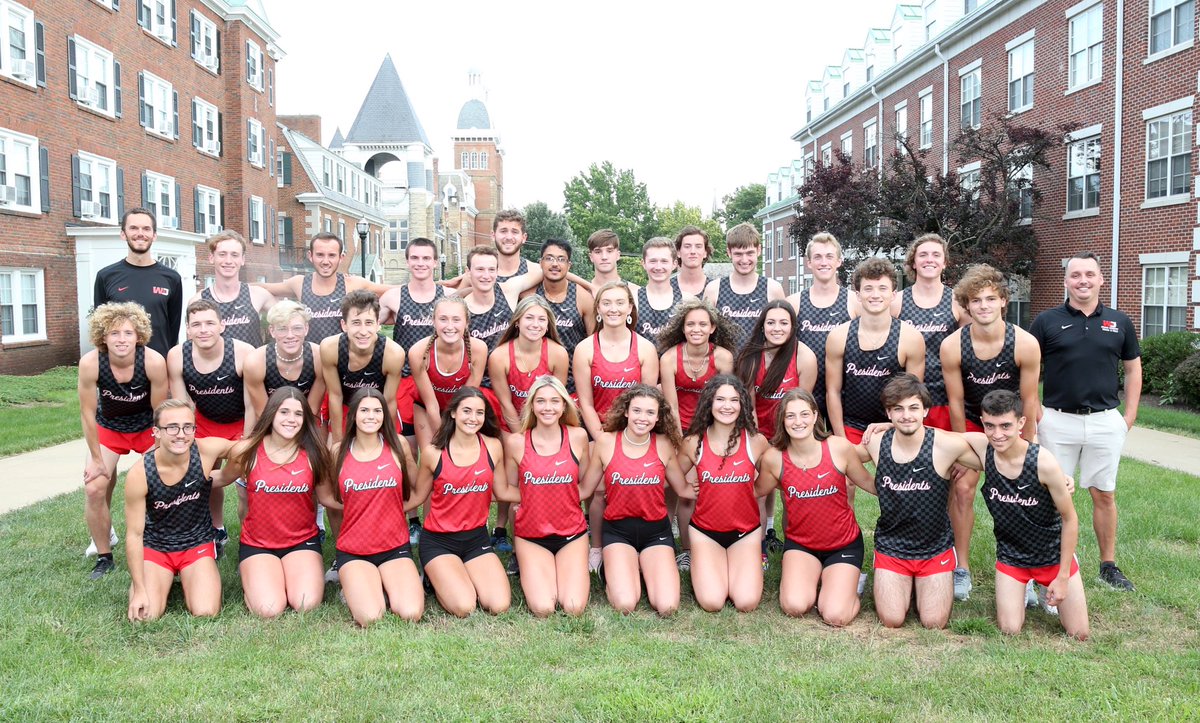 wjathletics's tweet photo. Introducing the 2022 W&amp;J Men’s and Women’s Cross Country Teams! 
🤝🔴⚫️

@WJ_TF_XC #PrezPride https://t.co/h1AJIk6ATR
