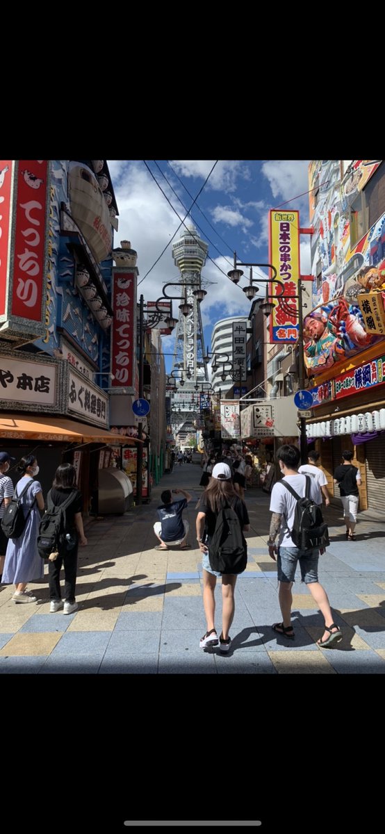 taisukeVTR's tweet photo. 2日間だけ久々に新世界で働いてた
懐かしかった色々と
お客さんにもらったお酒が1番美味い https://t.co/VlA0NhPhhd