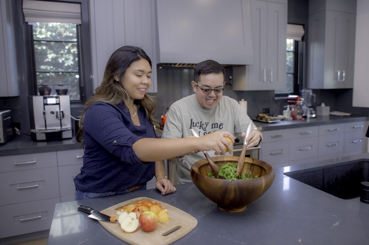 bestbuddies's tweet photo. Best Buddies Living pairs individuals with intellectual and developmental disabilities (IDD) &amp; those w/o #IDD in an immersive living experience. Interested in our Living program, or know someone who might be? Email us at living@bestbuddies.org for more info. #InclusionLivesHere https://t.co/61QfyKlOl9