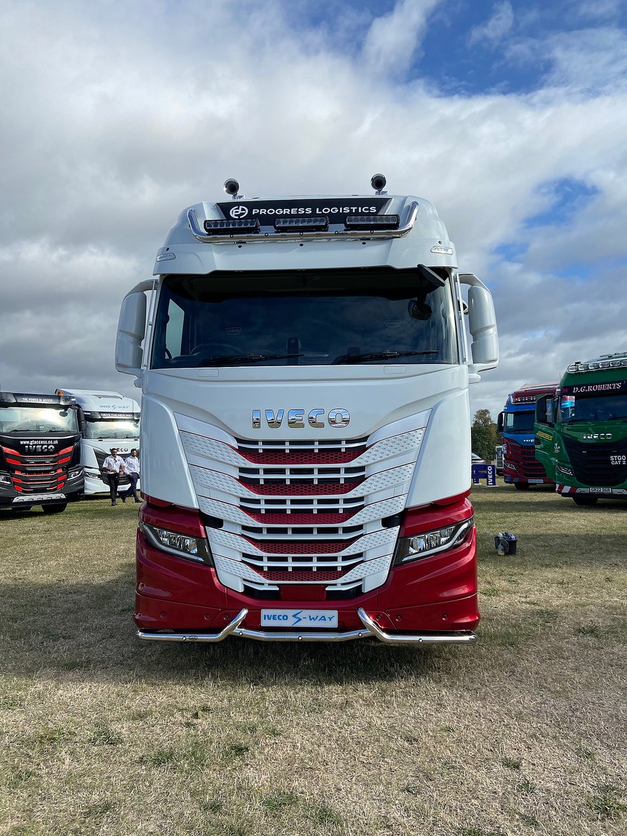 GuestMotorGroup's tweet photo. What a fantastic weekend at Convoy in the Park! Thank you to our customers who allowed us to display their amazing vehicles🚚
#convoyinthepark #iveco #guest #sway #convoy #trucks #progresslogistics #drmurrayservices #gtaccess #thomasgroup https://t.co/nIwfOmWS5d