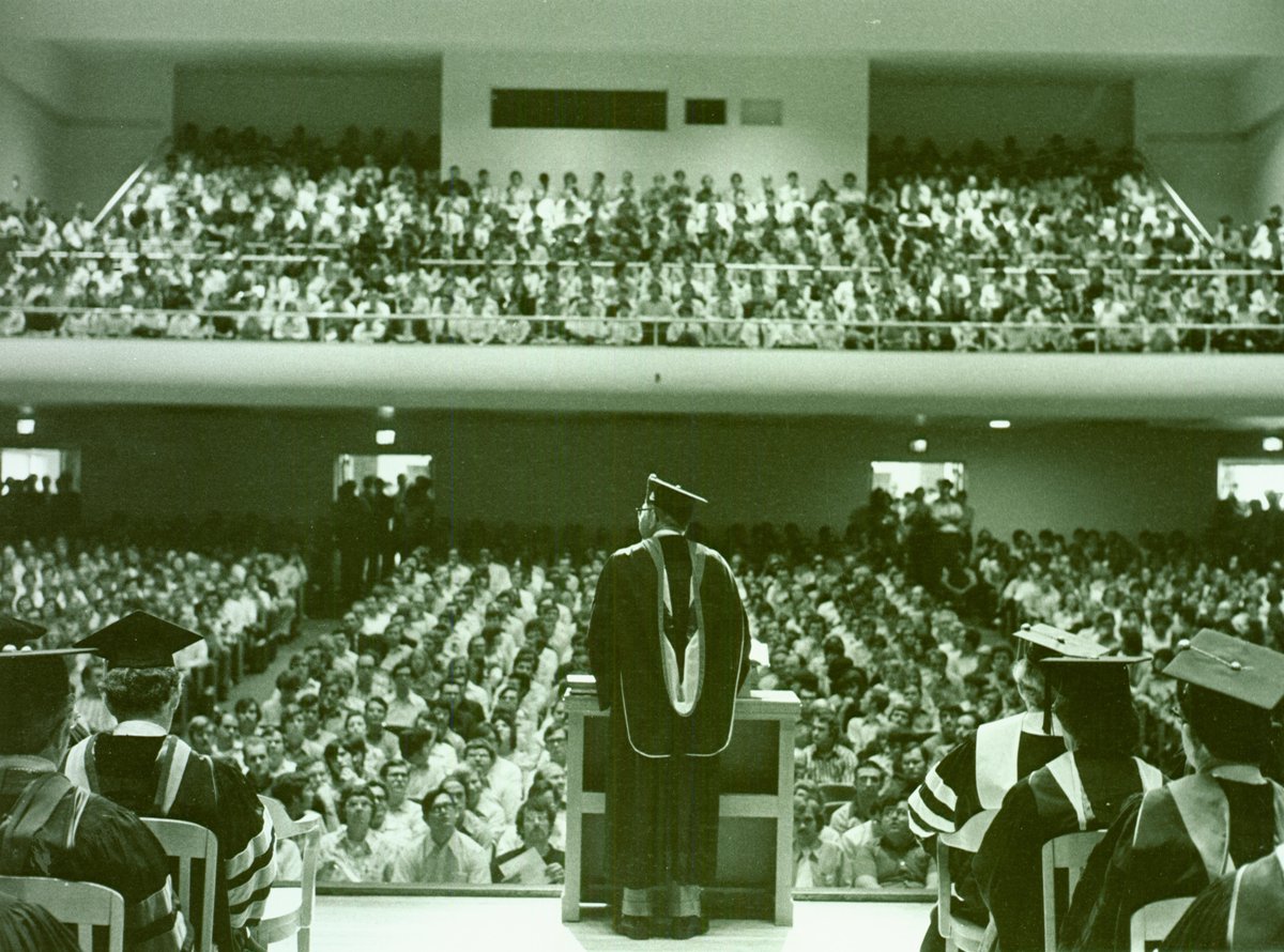 jillbotticelli's tweet photo. Today is convocation day @SWBTS! It's always exciting to welcome new students and faculty. Our fifth president Robert E. Naylor welcomed students by pronouncing them "Southwesterners," and we look forward to adding to that "worthy and honorable name" today! #ArchivesatBHC https://t.co/UlbYWnsD1u