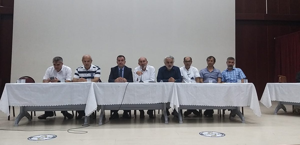 BagcilarMem's tweet photo. 2022-2023 eğitim öğretim yılı sene başı müdürler toplantısı İlçe Milli Eğitim Müdürümüz @19_mstfylmz ve okul müdürlerimizin katılımıyla yapıldı.Ayrica toplantımıza ziyaret eden ve tayini çıkan İlçe Kaymakamımız sn  @Mustafa_Eldivan katılım sağlayarak tüm kurum müdürlerimizle https://t.co/lUCWQW19VO