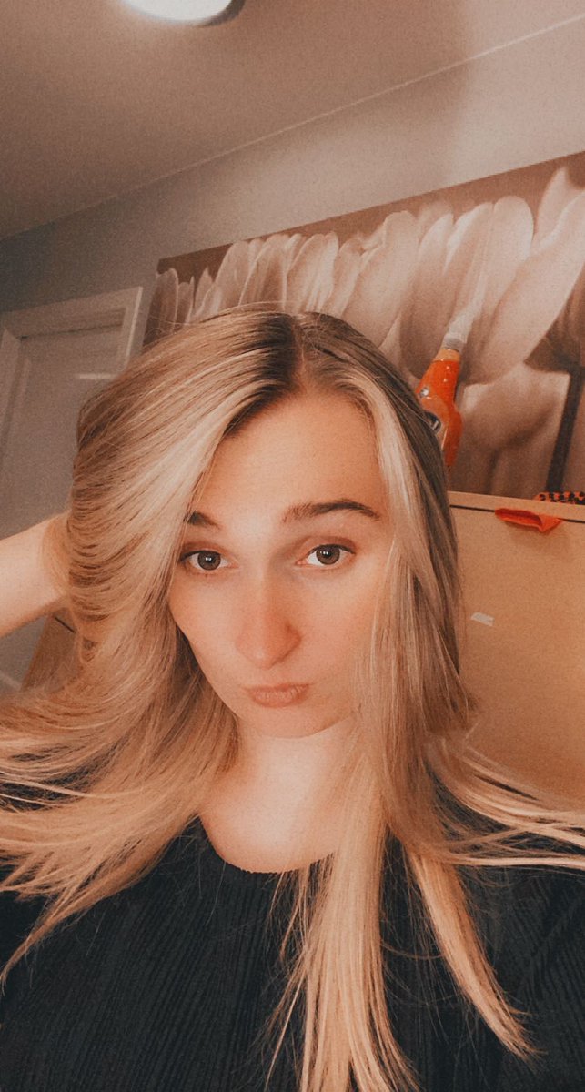 AprilSolmanTS's tweet photo. How I look these days https://t.co/gZmHsLiuKD