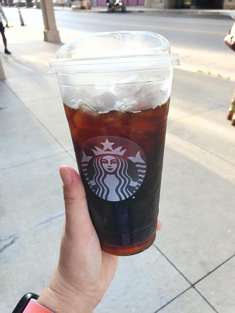evenessi's tweet photo. In hindsight, I should have thought twice before ordering a large #coldbrew #Starbucks #caffeinated  Ready for more #Chemistry #ACSFall2022 @SciReports (even if it looks like I'm just photographing coffee... ☕️) https://t.co/52jvcN2lop