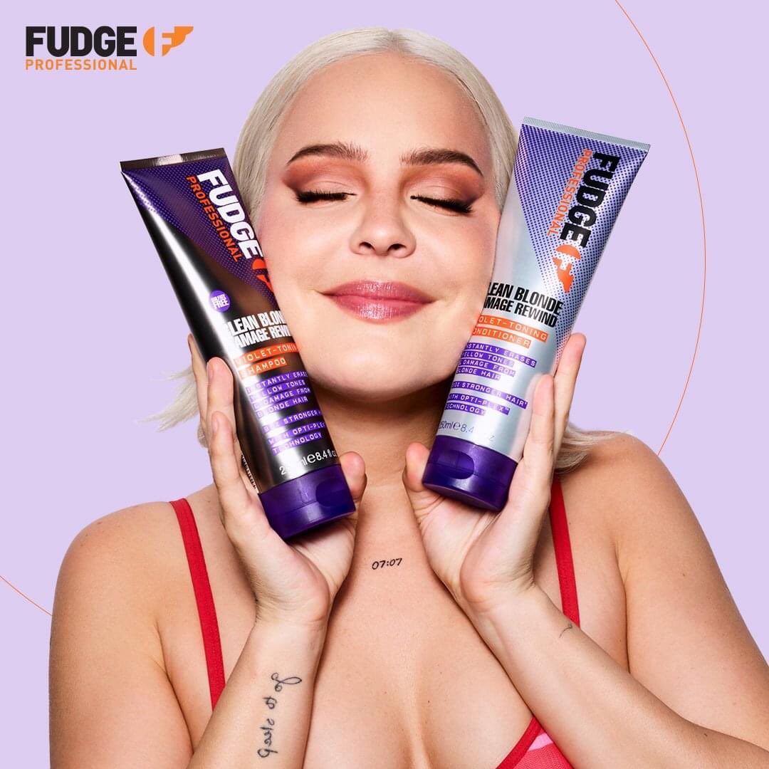 annemariestanss's tweet photo. Anne-Marie for #FudgeProfessional β€οΈβ€οΈβ€οΈ https://t.co/cis9u3ME6u