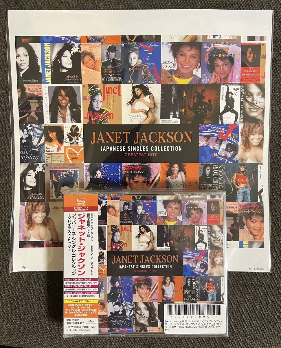 shoegee_movie's tweet photo. 本日届きました。Amazon限定メガジャケ付き！！
DVD44曲入りってすごない？？w
#ジャネット・ジャクソン #ジャパニーズ・シングル・コレクション #グレイテスト・ヒッツ　#JanetJackson #JapaneseSinglesCollection https://t.co/8dOvfgS879