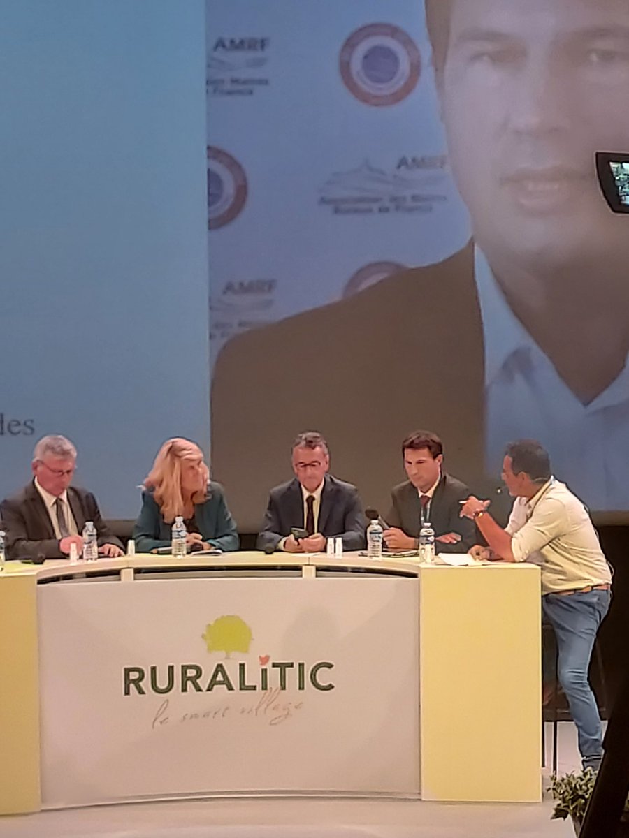 Dans le @LeGers32 l'attractivité des territoires pour accueillir des urbains passe par une réflexion sur comment vivre et travailler ensemble ruraux et urbains... pas d'opposition mais travail ✋️ dans la ✋️: artificialisation, numérique... <a href="/cyril_cotonat/">cyril</a> <a href="/Maires_Ruraux/">AMRF</a>