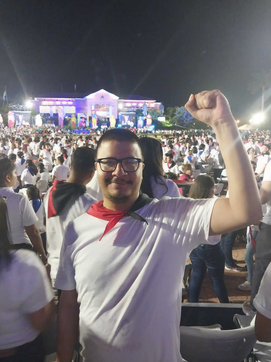 camilo_membreno's tweet photo. 43 Aniversario fundación de Juventud Sandinista 19 de Julio. Juventud Fuerza de Victorias. #PatriaBenditayLibre #AquihayJS ❤️🖤 https://t.co/uEJdbMVMZ6