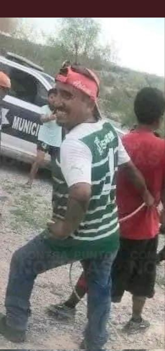 DavidPTorrez's tweet photo. @arturooislas @mrikelme @PROFEPA_Mx Que risa le provoca a este animal tener así al oso,animales violentos como este deben ser encerrados, esta especie no respeta la vida, por lo tanto su vida tampoco debe ser respetada, debemos exigir a las autoridades la prueba del castigo a este animal y la libertad del oso https://t.co/t9eweuIiOh