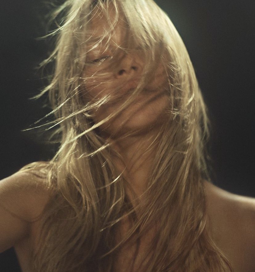 MOSSYVIBES's tweet image. OMG WELLNESS BRAND CALLED ‘COSSMOSS’ BY KATE MOS IS COMING