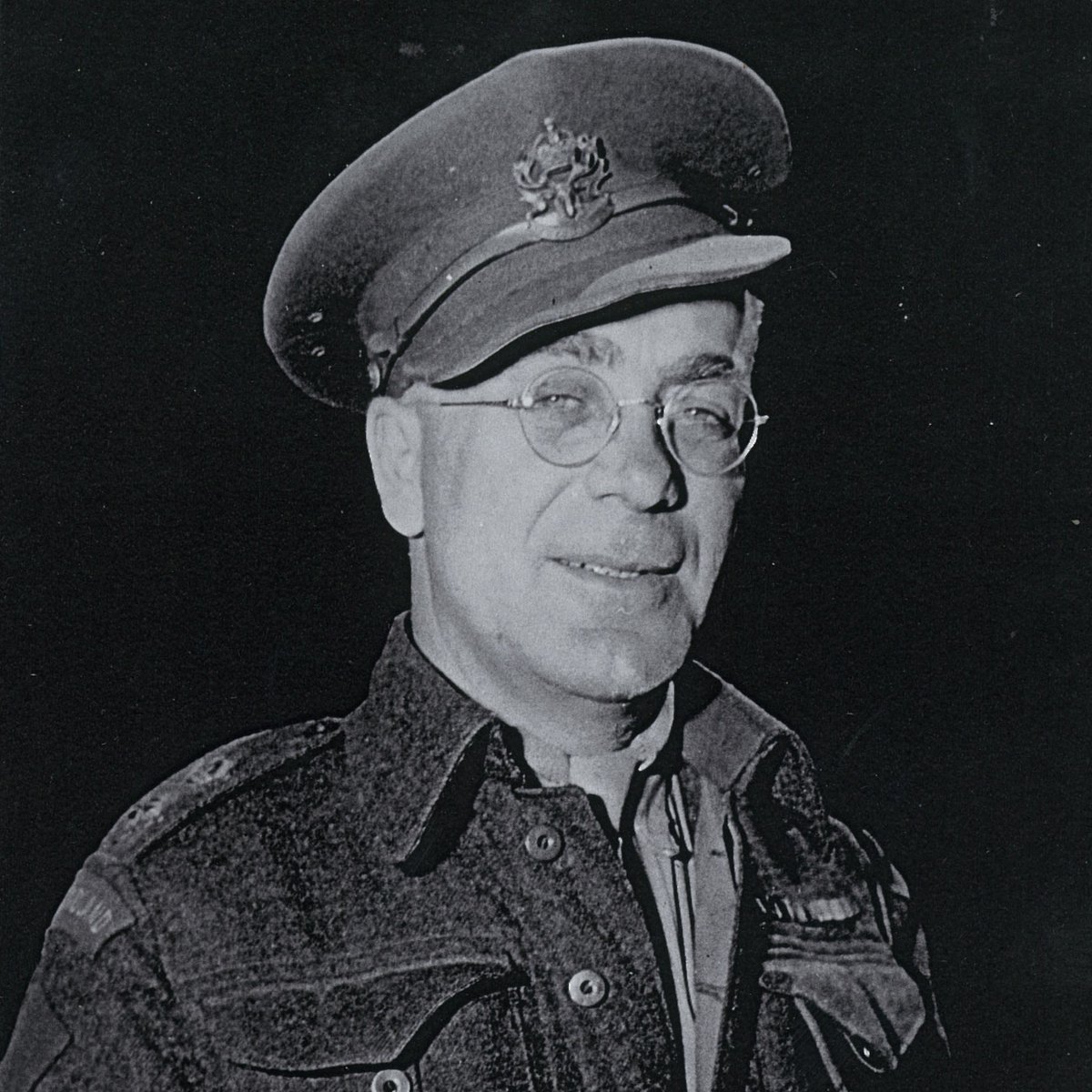 "Edward Moyle Stick grew up in a family of five boys and two girls. His brothers, Leonard  and James Robin Jr. both enlisted in the Royal Newfoundland Regiment on October 1st 1914..."

rnfldrmuseum.ca/edward-moyle-s…