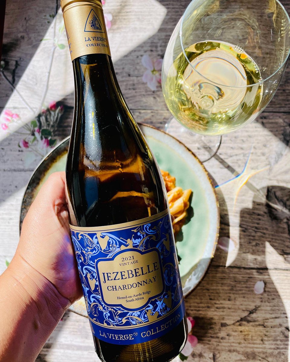 cisca_dk's tweet photo. Introducing @LaViergeW Jezebelle Chardonnay 2021. White floral and stone fruit with a mineral character on the nose demonstrates why it scored 97 points at this years Trophy Wine show. It paired so well with the creamy chicken penne pasta dish I made. #lavierge #chardonnay #wine https://t.co/kpIJDg8DtN