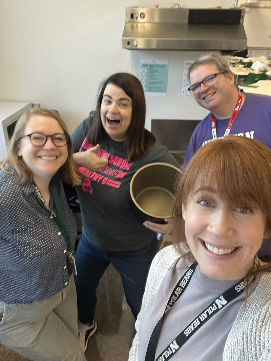 DMNorthMedia's tweet photo. Selfie hunting at last day of professional development! #PBN https://t.co/BDKRdsE3D4