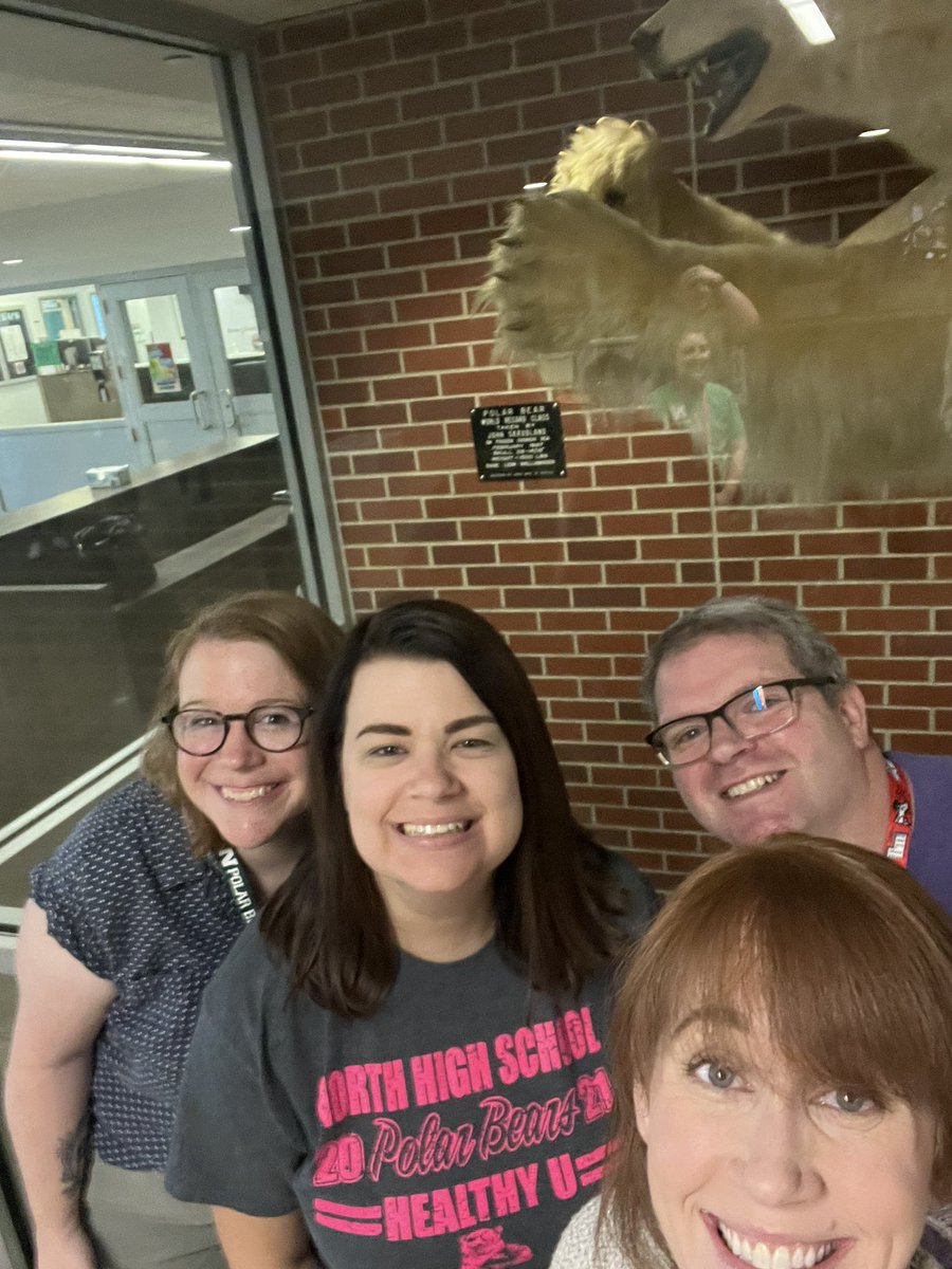 DMNorthMedia's tweet photo. Selfie hunting at last day of professional development! #PBN https://t.co/BDKRdsE3D4